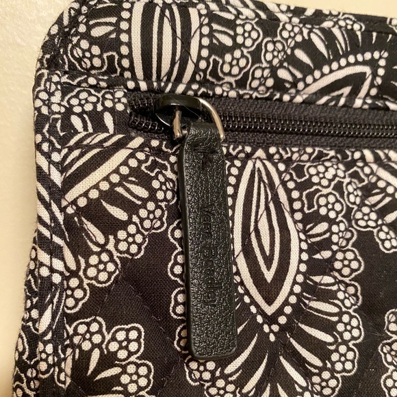 GUC Vera Bradley Crossbody Bag - Picture 2 of 4